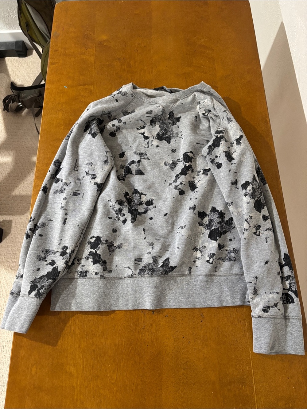 The North Face Women's Light Gray Pullover Sweatshirt